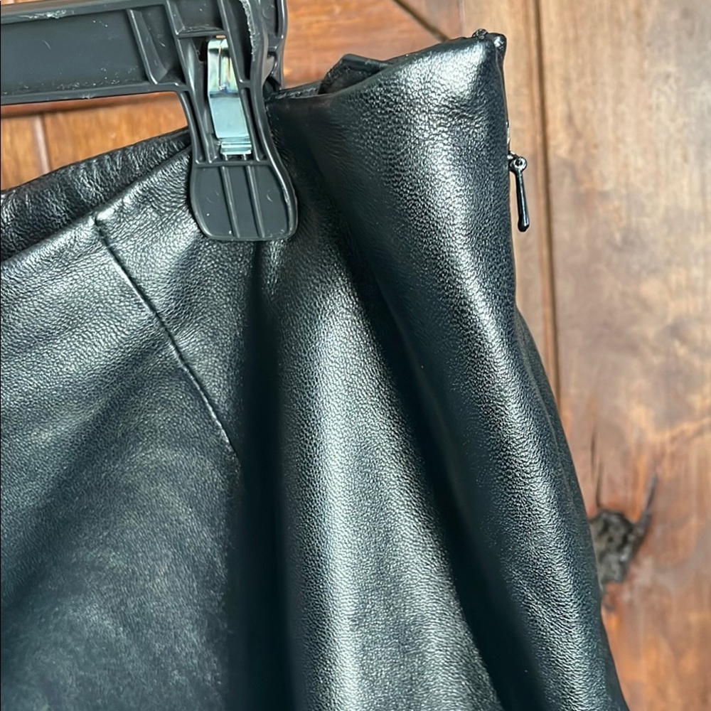 Dana Buchman Black Lambskin Leather Charlotte Straight Leg Pants: size 15 petit - Picture 8 of 8